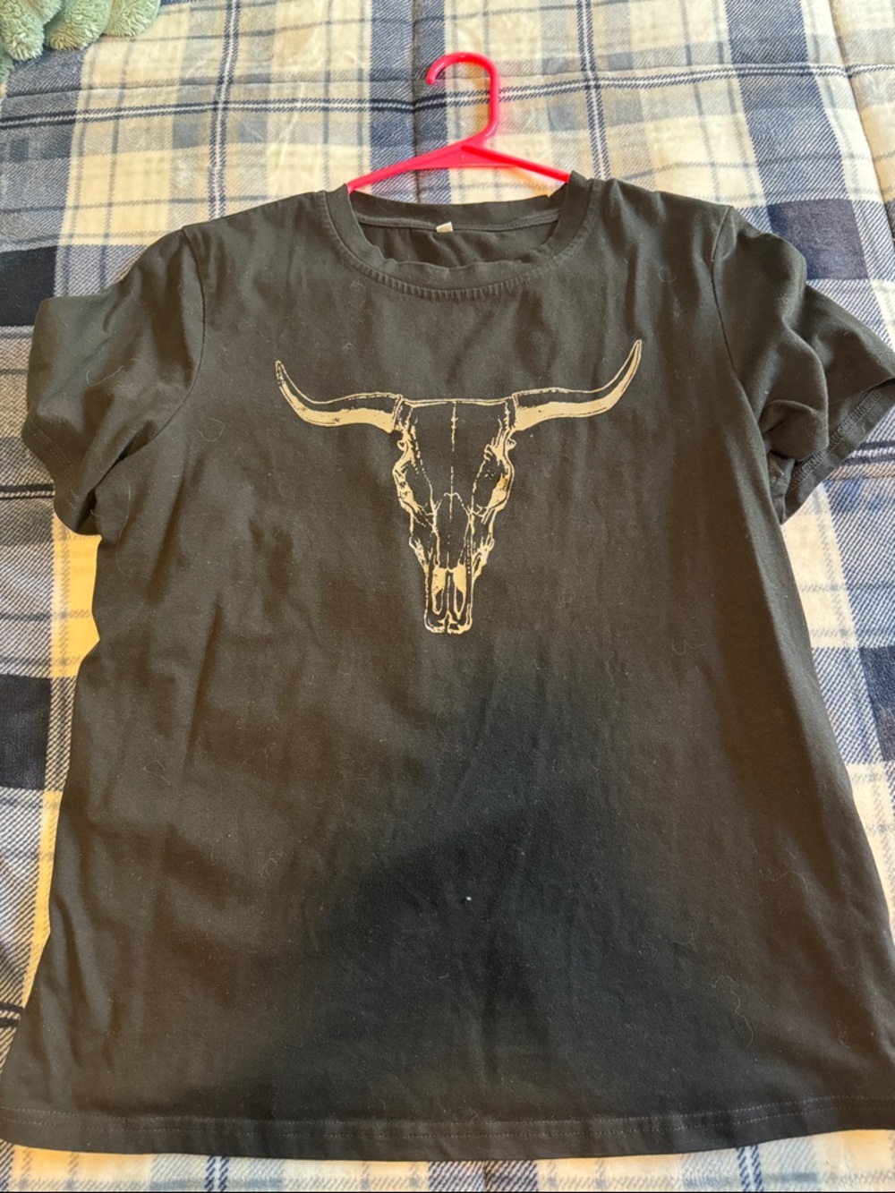 SHEIN Black Short Sleeve Tee with Beige Bull Skull Graphic